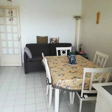 T3 Vue Sur Port Apartment *